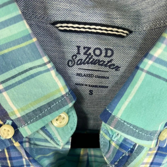 Blue plaid short sleeve button down oxford shirt by Izod Saltwater in Men’s size - Picture 2 of 5